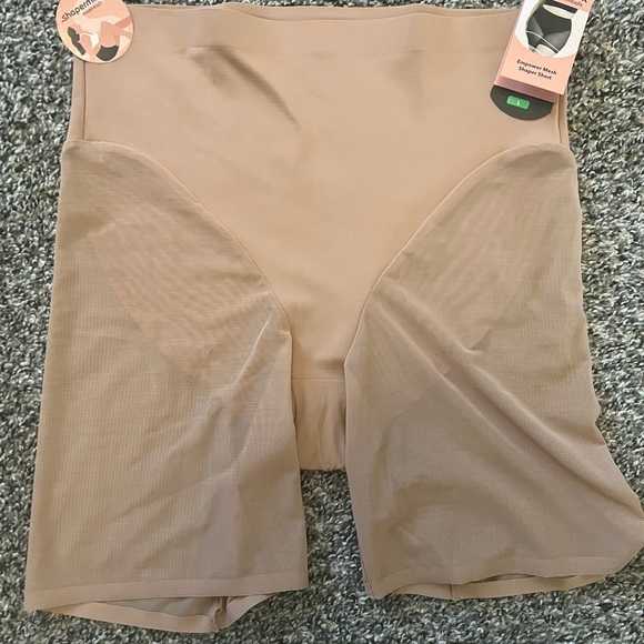 Shapermint Essentials Mesh Shaper Short in Beige - Picture 5 of 5